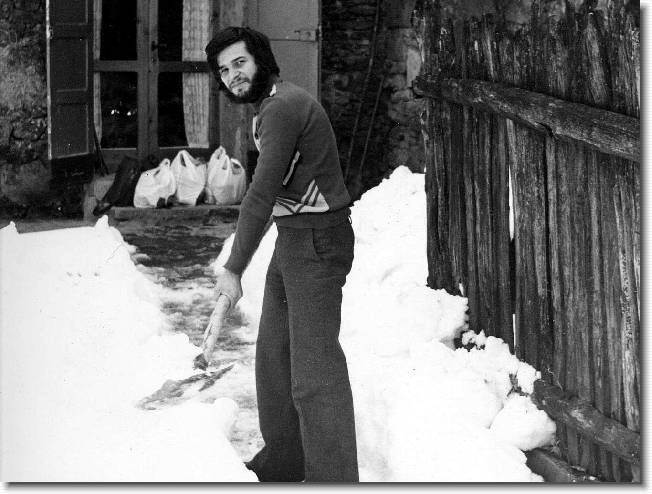 Clicca per scorrere le foto originali ingrandite