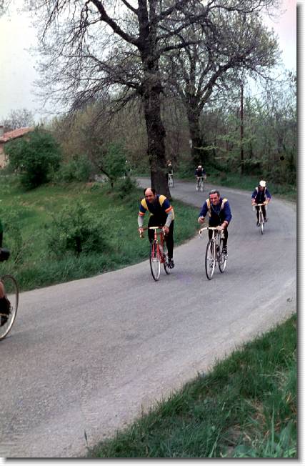Clicca per scorrere le foto originali ingrandite