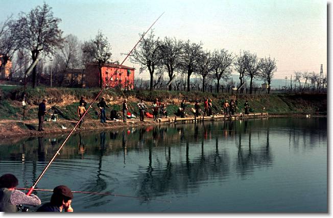 Clicca per scorrere le foto originali ingrandite
