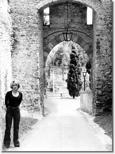 Clicca per scorrere le foto originali ingrandite