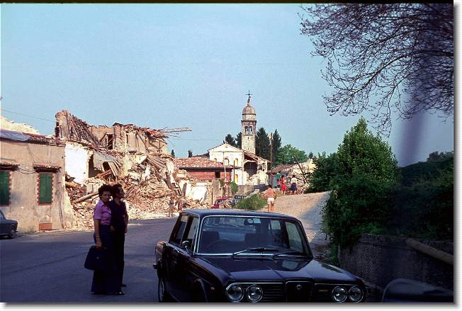 Clicca per scorrere le foto originali ingrandite