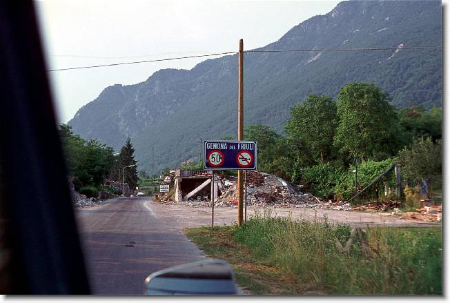 Clicca per scorrere le foto originali ingrandite