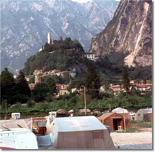 Clicca per scorrere le foto originali ingrandite