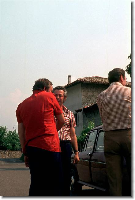 Clicca per scorrere le foto originali ingrandite
