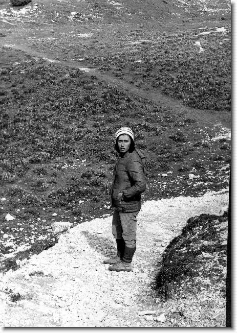 Clicca per scorrere le foto originali ingrandite