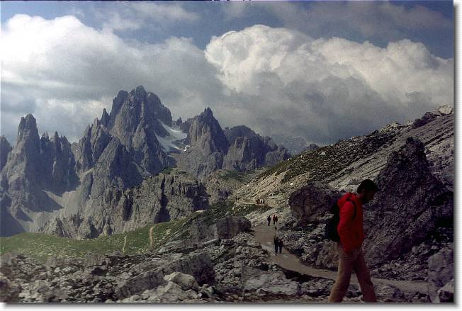 Clicca per scorrere le foto originali ingrandite