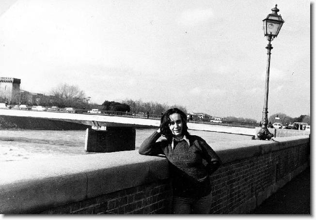 Clicca per scorrere le foto originali ingrandite