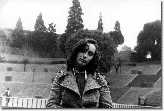 Clicca per scorrere le foto originali ingrandite