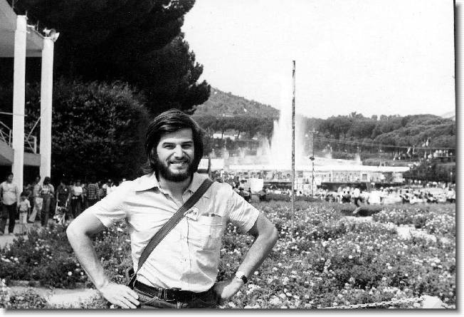 Clicca per scorrere le foto originali ingrandite