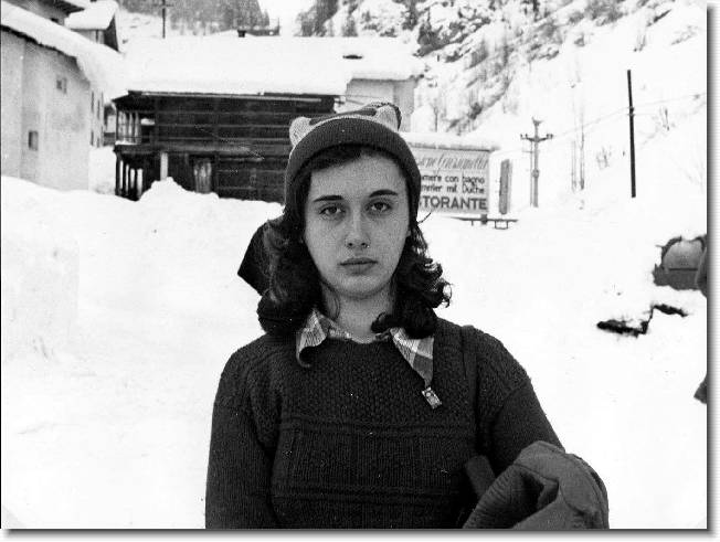 Clicca per scorrere le foto originali ingrandite