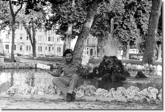 Clicca per scorrere le foto originali ingrandite