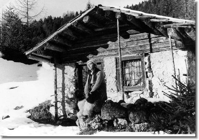 Clicca per scorrere le foto originali ingrandite