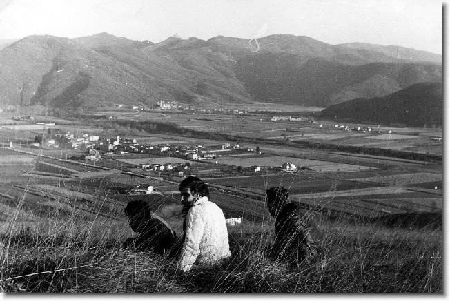 Clicca per scorrere le foto originali ingrandite