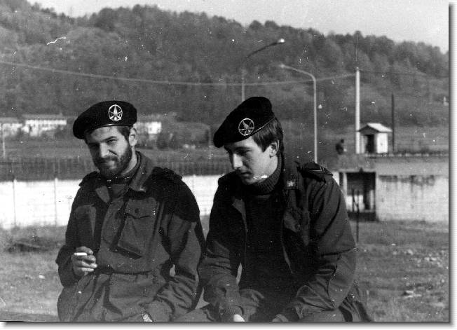 Clicca per scorrere le foto originali ingrandite