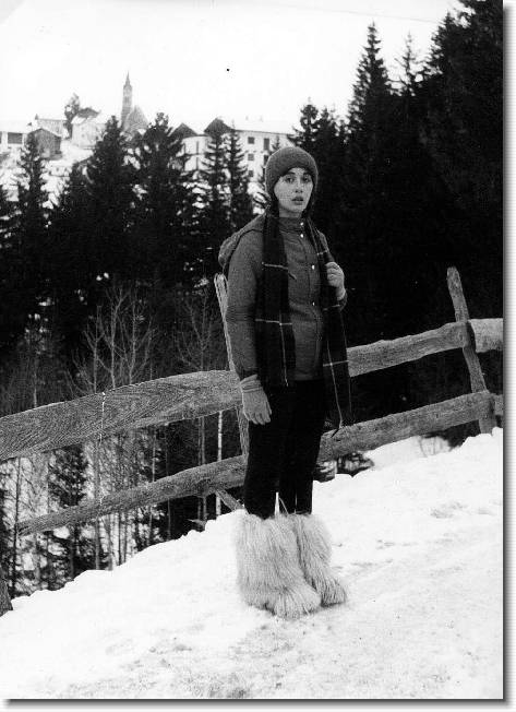 Clicca per scorrere le foto originali ingrandite