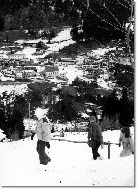 Clicca per scorrere le foto originali ingrandite