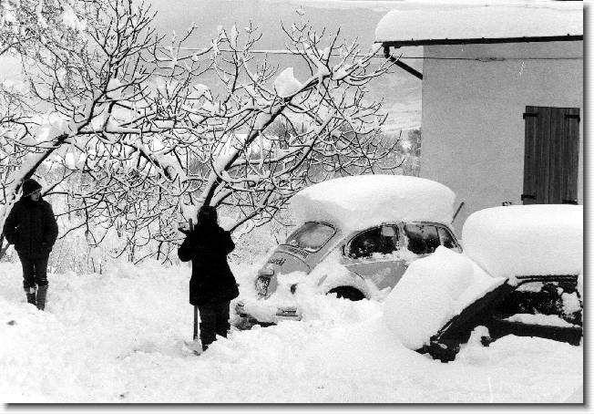 Clicca per scorrere le foto originali ingrandite