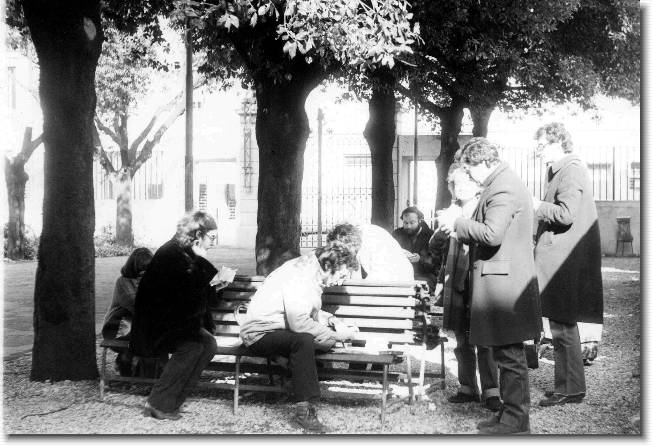 Clicca per scorrere le foto originali ingrandite