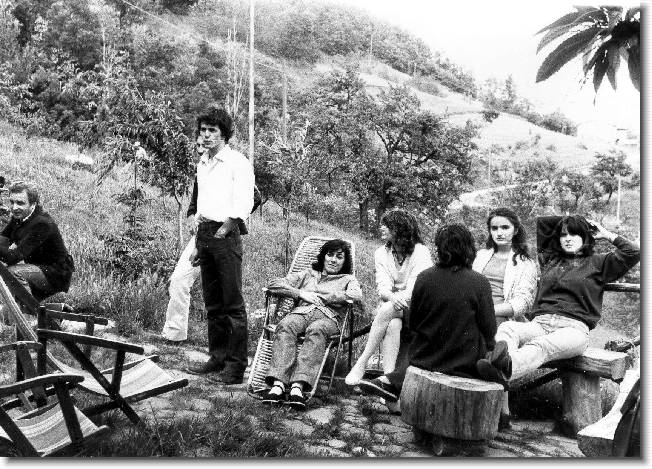 Clicca per scorrere le foto originali ingrandite