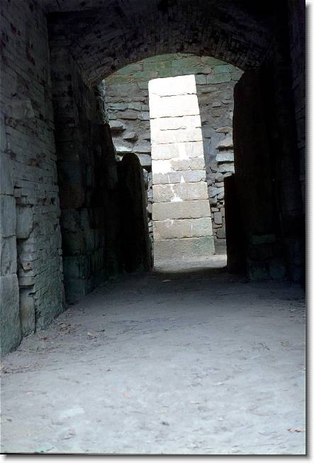 Clicca per scorrere le foto originali ingrandite