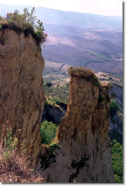 Clicca per scorrere le foto originali ingrandite