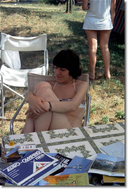 Clicca per scorrere le foto originali ingrandite