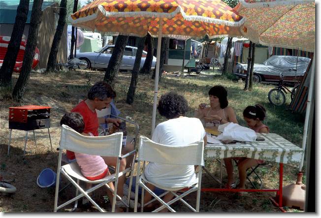 Clicca per scorrere le foto originali ingrandite