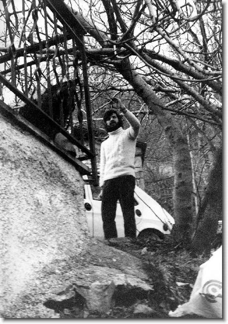 Clicca per scorrere le foto originali ingrandite