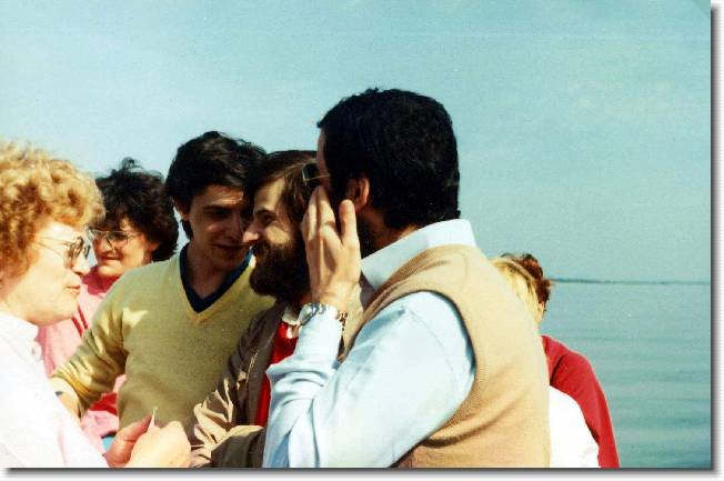 Clicca per scorrere le foto originali ingrandite