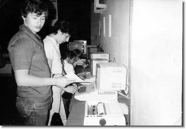Clicca per scorrere le foto originali ingrandite
