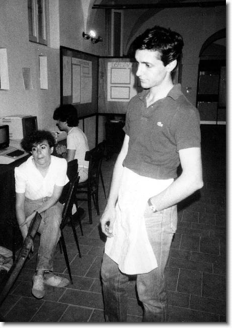 Clicca per scorrere le foto originali ingrandite