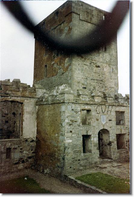 Clicca per scorrere le foto originali ingrandite