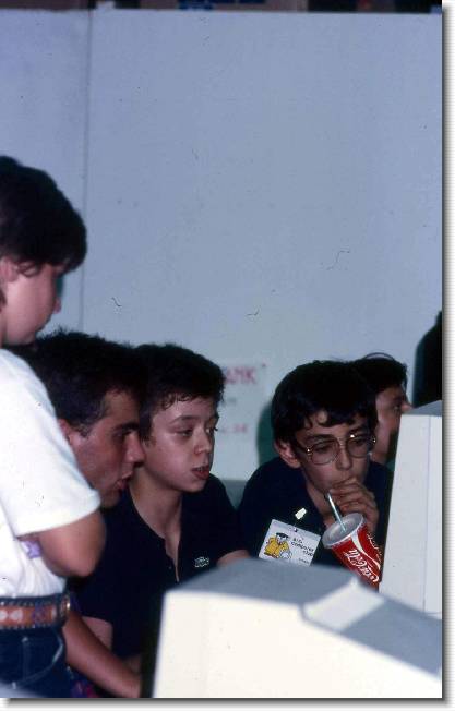 Clicca per scorrere le foto originali ingrandite