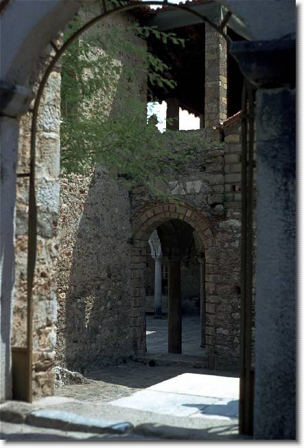 Clicca per scorrere le foto originali ingrandite