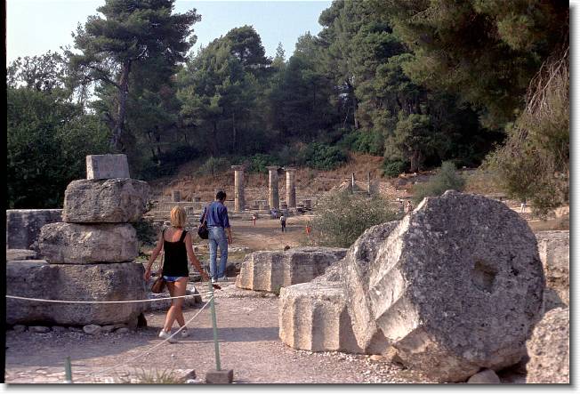 Clicca per scorrere le foto originali ingrandite