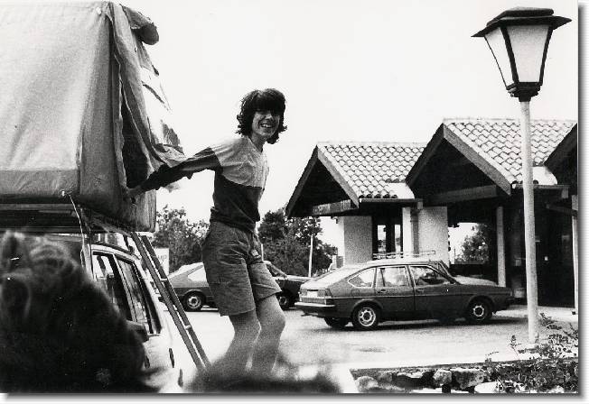 Clicca per scorrere le foto originali ingrandite