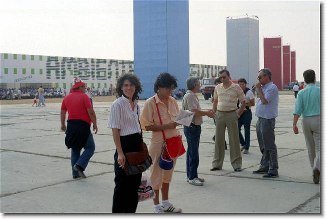 Clicca per scorrere le foto originali ingrandite