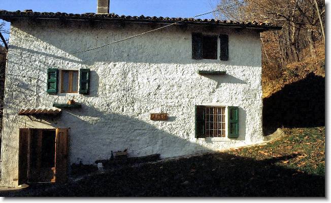 Clicca per scorrere le foto originali ingrandite