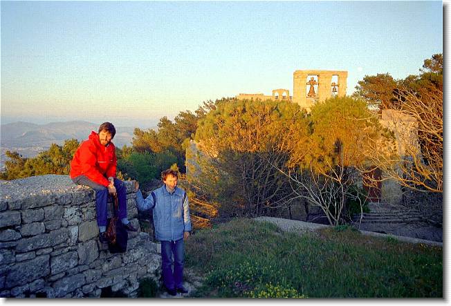 Clicca per scorrere le foto originali ingrandite