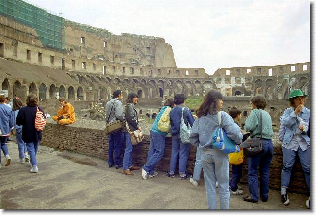 Clicca per scorrere le foto originali ingrandite