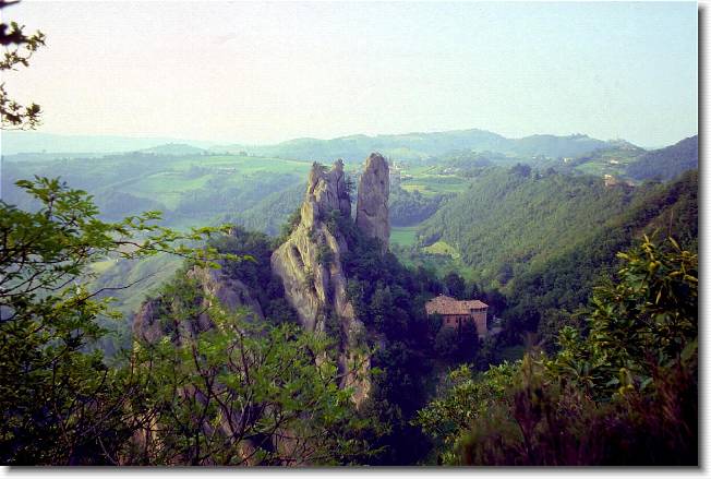 Clicca per scorrere le foto originali ingrandite