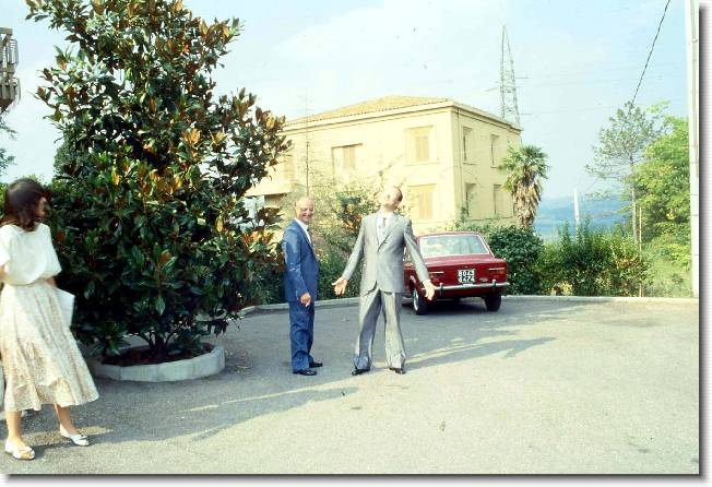Clicca per scorrere le foto originali ingrandite