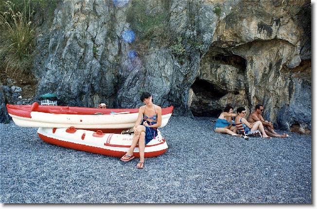 Clicca per scorrere le foto originali ingrandite