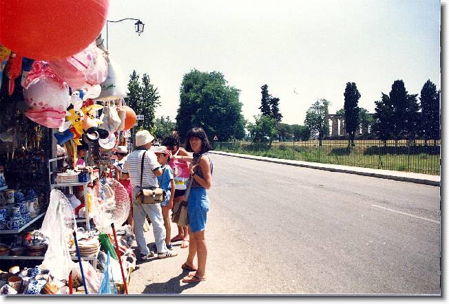 Clicca per scorrere le foto originali ingrandite
