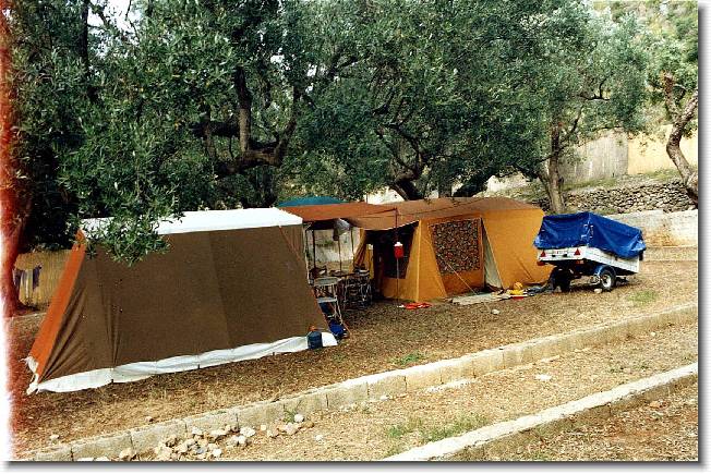 Clicca per scorrere le foto originali ingrandite