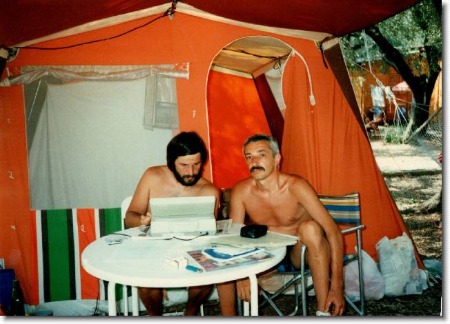 Clicca per scorrere le foto originali ingrandite