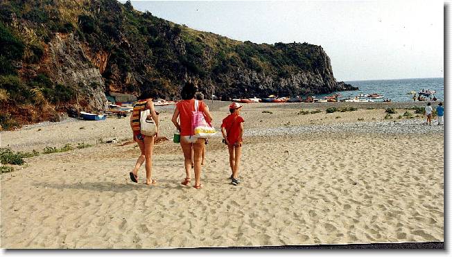 Clicca per scorrere le foto originali ingrandite