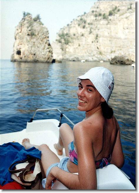 Clicca per scorrere le foto originali ingrandite