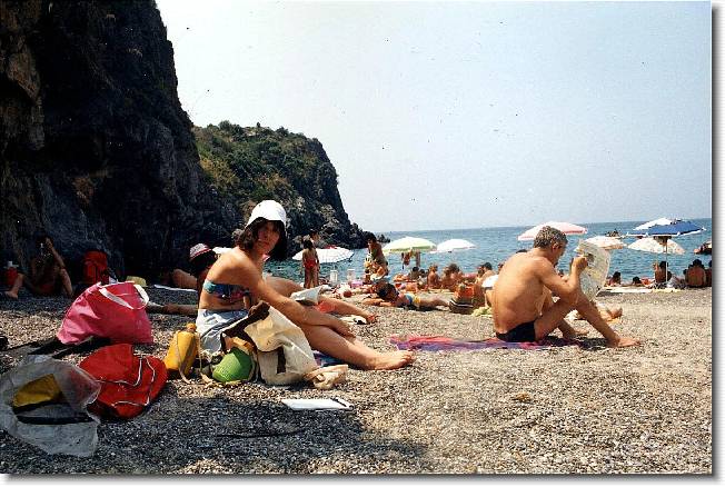 Clicca per scorrere le foto originali ingrandite