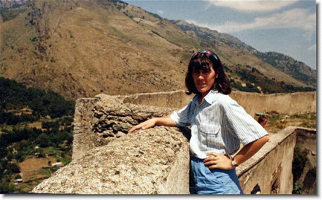 Clicca per scorrere le foto originali ingrandite